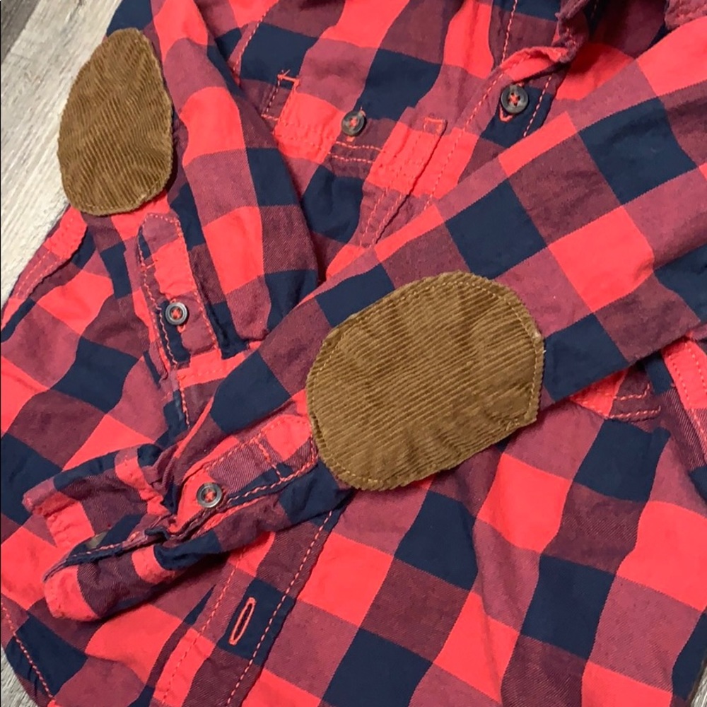 Carter’s Flannel - Picture 4 of 6